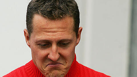 Total niedergeschlagen: Michael Schumacher trauert, weil er jetzt doch nicht in die Formel 1 zurückkehrt.
