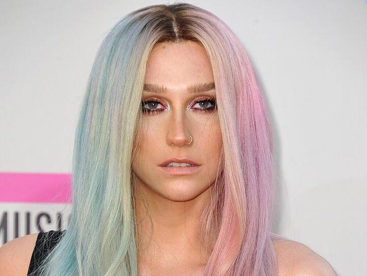 Sängerin Kesha bei den American Music Awards 2013