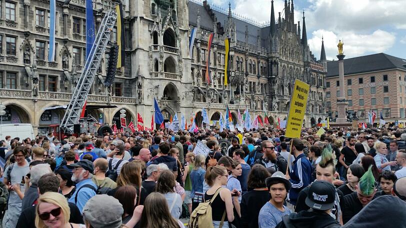 Riesen-Auflauf bei der "noPAG"-Demo in München. Klicken Sie sich durch die Bilder.