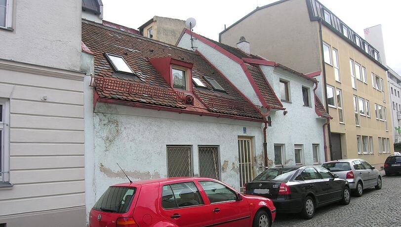 Das Uhrmacherhäusl, aufgenommen vor dem illegalen Abriss.