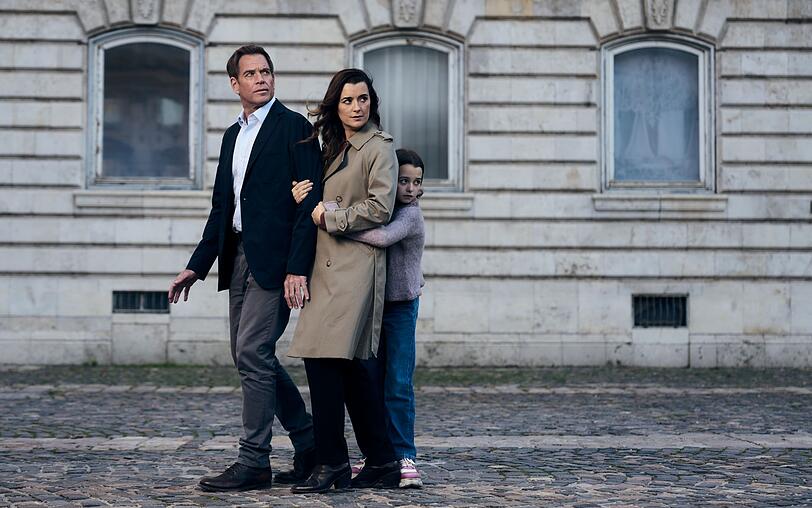 Nach einigen ruhigen Jahren in Paris sind Tony (Michael Weatherly), Ziva (Cot&eacute; de Pablo, Mitte) und Tail (Isla Gie) pl&ouml;tzlich in Gefahr.