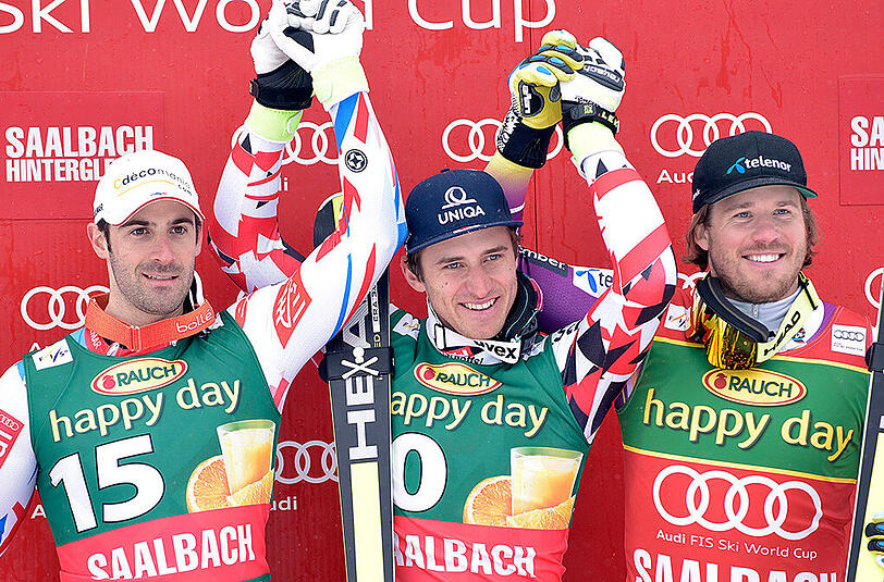 Nach dem Dreifach-Sieg am Samstag krönte Matthias Mayer (m) das aus Österreich-Sicht perfekte Rennwochenende in Saalbach-Hinterglemm mit einem Sieg im Super-G.