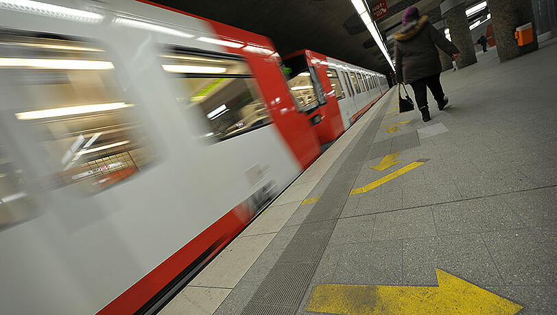 Der Vorfall ereignete sich an Neujahr 2016 in der Nürnberger U-Bahn. Der Vorfall ereignete sich an Neujahr 2016 in der Nürnberger U-Bahn.