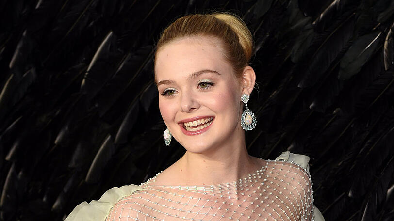 Elle Fanning ist wieder als Prinzessin Aurora im Kino zu sehen