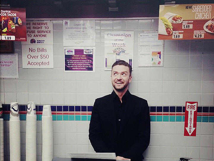 Justin Timberlake, nachdem er Taco Bell gestürmt hat