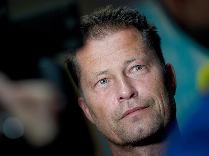 Til Schweiger macht seinem Ärger Luft.