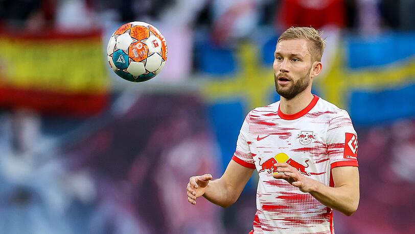 Leipzigs Spieler Konrad Laimer am Ball.