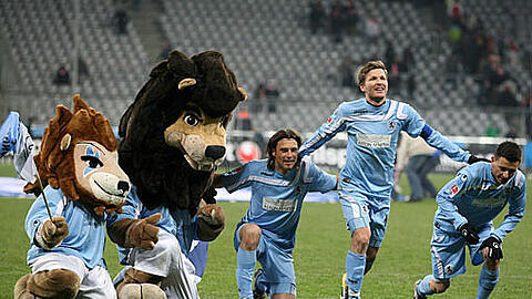 Jubelnde Löwen: Auch am Montagabend nach dem Spiel des TSV 1860 München gegen St. Pauli?