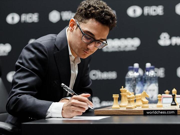 Ließ sich auch in der vierten Partie nicht durch Titelverteidiger Magnus Carlsen besiegen: Herausforderer Fabiano Caruana.
