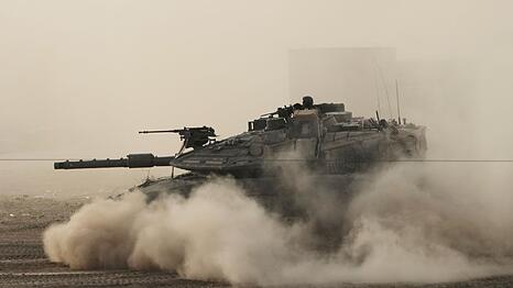 Es wird der Einmarsch weiterer Truppen in Gaza erwartet.