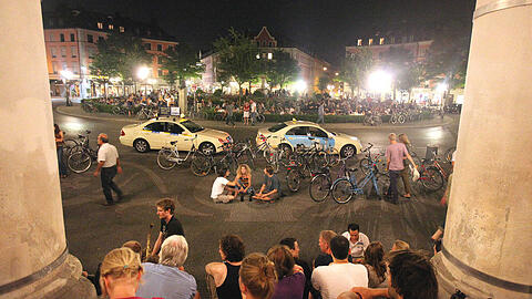 Tausende feiern hier in Sommernächten: Der Gärtnerplatz in München.