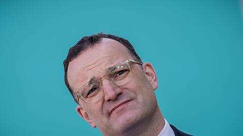 "Wir m&uuml;ssen zu politischen Entscheidungen kommen", sagt Fraktionschef Jens Spahn.