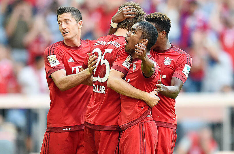 So wollen die Stars des FC Bayern auch in Piräus jubeln.