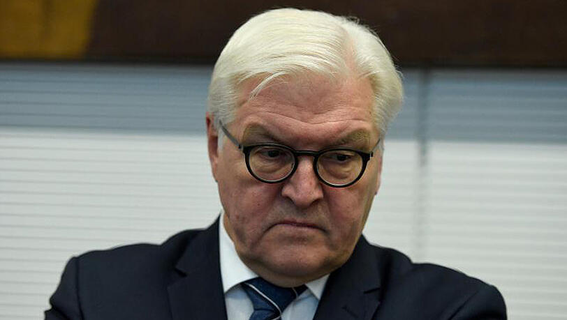Wo die Jugendarbeitslosigkeit bei 50 Prozent und mehr liegt, wird keine Begeisterung für Europa ausbrechen", so Außenminister Frank-Walter Steinmeier. Wo die Jugendarbeitslosigkeit bei 50 Prozent und mehr liegt, wird keine Begeisterung für Europa ausbrechen", so Außenminister Frank-Walter Steinmeier.