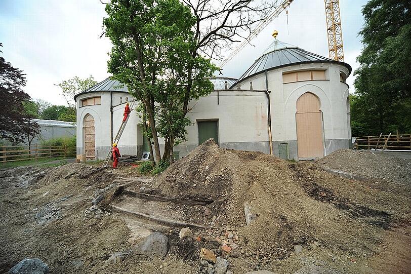 Rund um das Elefantenhaus haben die Bauarbeiten schon begonnen...