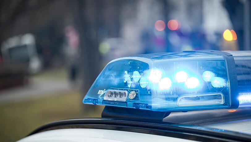 Die gerufene Polizei geht nicht von einem Delikt mit Fremdeinwirkung aus (Symbolbild)