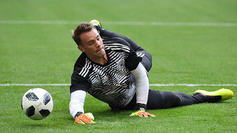 Am Donnerstag gegen Frankreich gefordert &ndash; und als Kapitän in gesellschaftlichen Fragen: DFB-Torhüter Manuel Neuer.