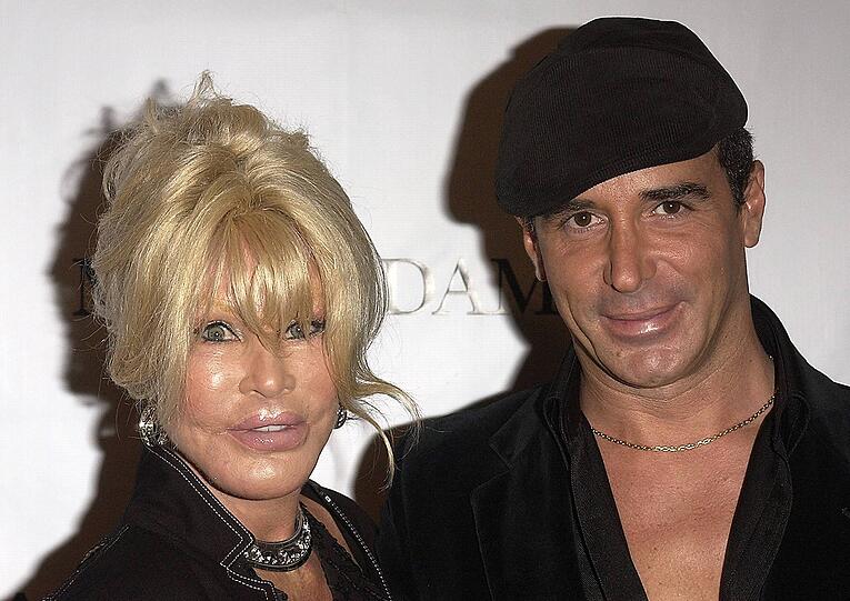 Jocelyn Wildenstein und Designer Lloyd Klein im Oktober 2005