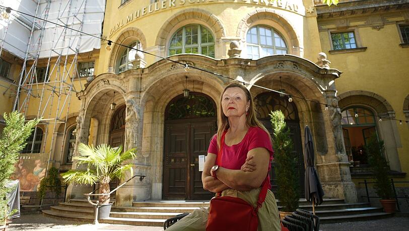 Edith Wölfl ist Stammgast im Müller’schen Volksbad und kritisiert die Kürzungen der Öffnungszeiten. Edith Wölfl ist Stammgast im Müller’schen Volksbad und kritisiert die Kürzungen der Öffnungszeiten.