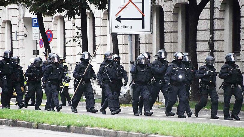 Mit starken Kräften ging die Polizei dann vor.
