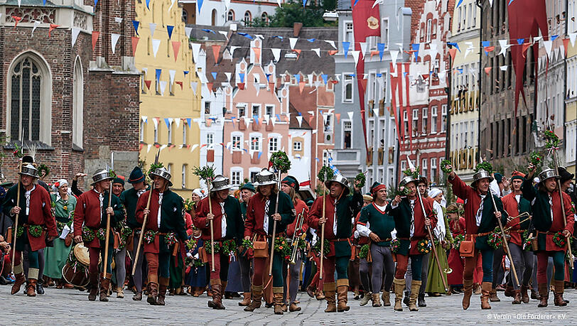 Ganz Landshut wird zur Bühne. Ganz Landshut wird zur Bühne.