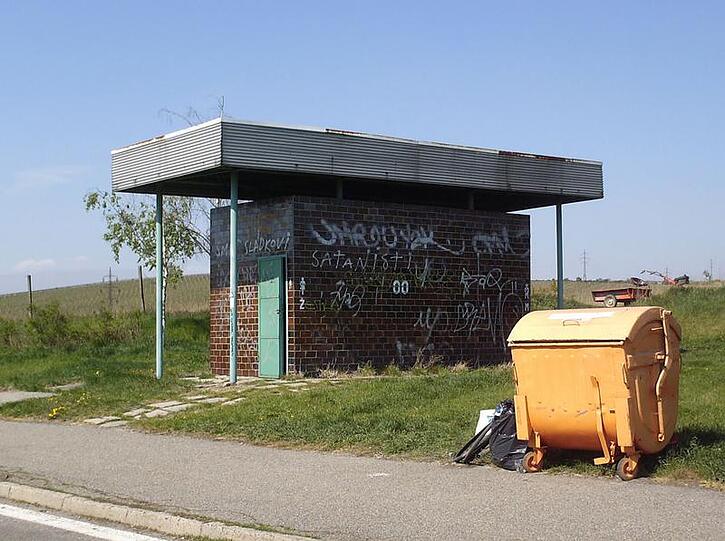 Eine Auto-Kolonne zur Urlaubszeit