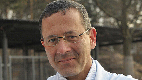 Neuer Chefarzt: Dr. Karl Bodenschatz (45). Neuer Chefarzt: Dr. Karl Bodenschatz (45).