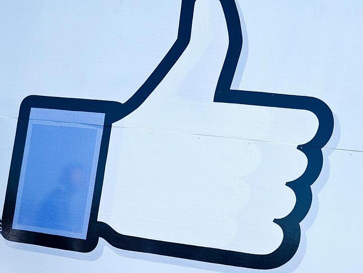 Facebooks "Gefällt mir"-Button: Datenschützer dürfen einem Gerichtsurteil zufolge gegen den Betrieb von Facebook-Fanpages vorgehen.