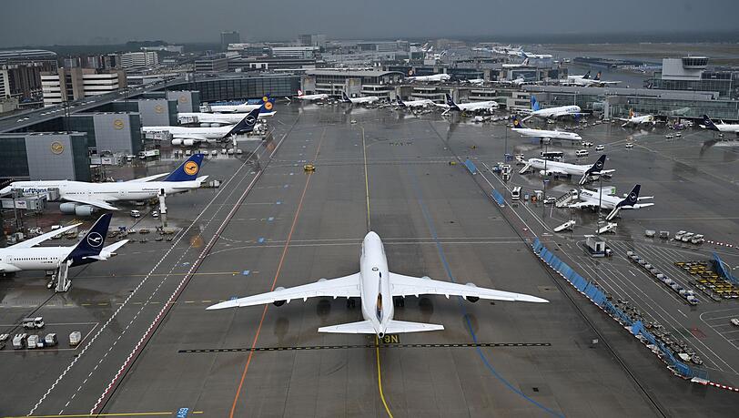Am Flughafen Frankfurt kommt es derzeit zu erheblichen Problemen. (Archivbild)