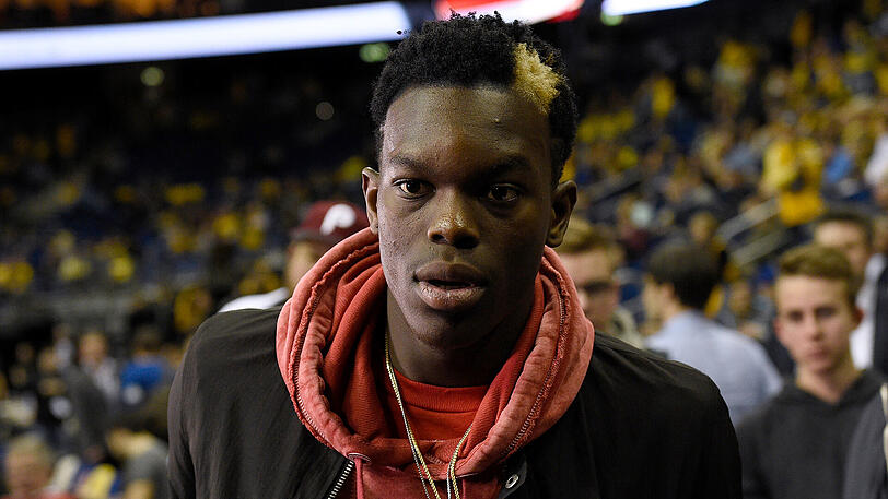 Dennis Schröder: "Ich weiß, wo ich herkomme. Und es ist keine Selbstverständlichkeit, in der NBA spielen zu dürfen."