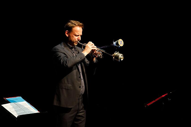 Marco Blaauw spielt "I can't breath" von Georg Friedrich Haas.
