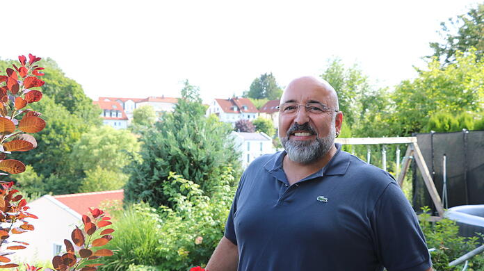 Bülent Sönmez (52) ist der Mann, der bei der Geburt der kleinen Lejla auf der Äußeren Münchener Straße dabei war.