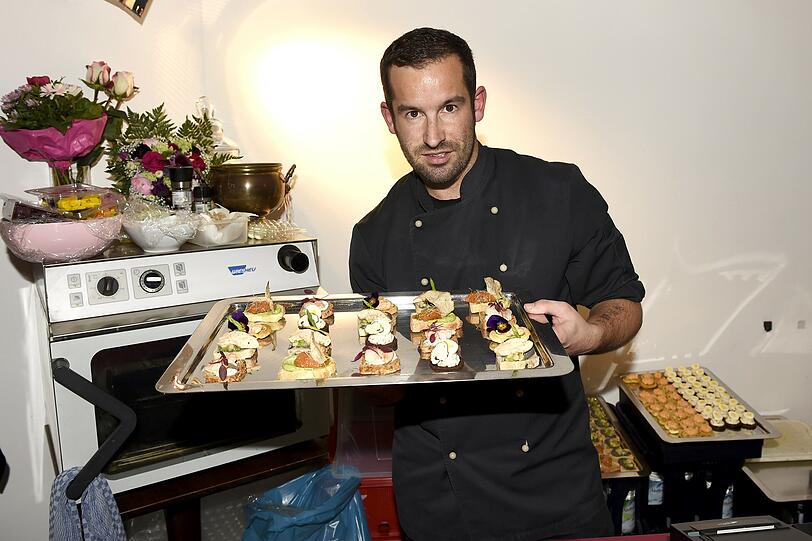 Chris B. (Fashion on plate)