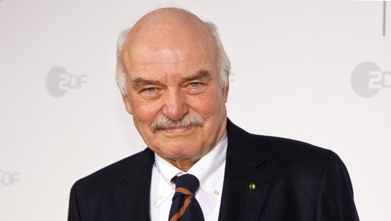 Der Schauspieler Charles Brauer macht auch mit Mitte 80 weiter. Der Schauspieler Charles Brauer macht auch mit Mitte 80 weiter.