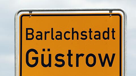 Die Polizei sucht nach einem Jungen aus Güstrow. (Symbolbild)