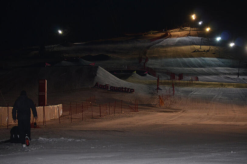 Der Oedberg-Schlepplift läuft täglich durchgehend von 9:00 Uhr bis 21:00 Uhr. Die Wintersportler können sich auf einer mittelschweren Abfahrt austoben.