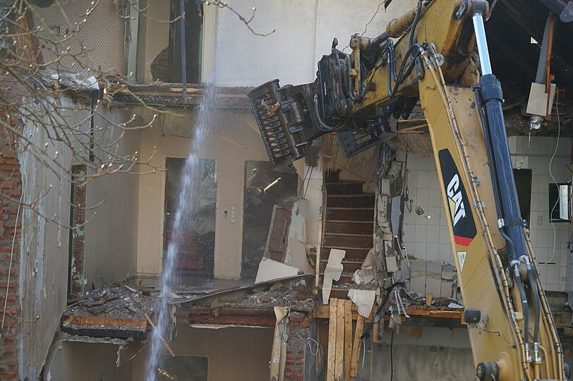 Die Bilder vom Abriss der Villa an der Kolbergerstraße 5 in Bogenhausen.
