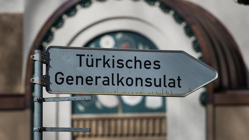 Abgestimmt wird in den Generalkonsulaten - täglich von 9.00 bis 21.00 Uhr.