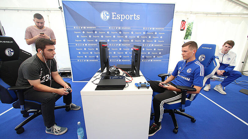 eSports bei der Saisoneröffnung des FC Schalke im August 2017.
