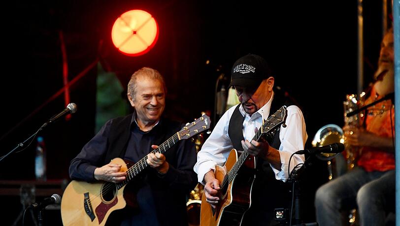 Günther Sigl, Barny Murphy und Saxophonist Otto Staniloi beim Auftritt der Spider Murphy Gang am Sonntag im Deutschen Museum. Günther Sigl, Barny Murphy und Saxophonist Otto Staniloi beim Auftritt der Spider Murphy Gang am Sonntag im Deutschen Museum.