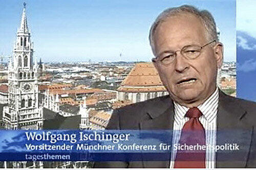 Ungewöhnlicher Hintergrund: Hinter Wolfgang Ischinger tauchte in den Tagesthemen die Frauenkirche östlich des Rathauses auf.