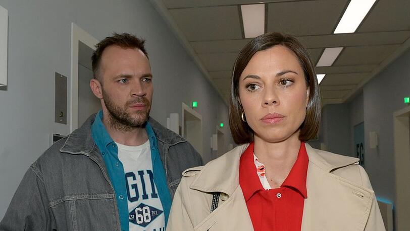 "GZSZ": Matilda (r.) macht das unangemessene Verhalten von Erik w&uuml;tend.