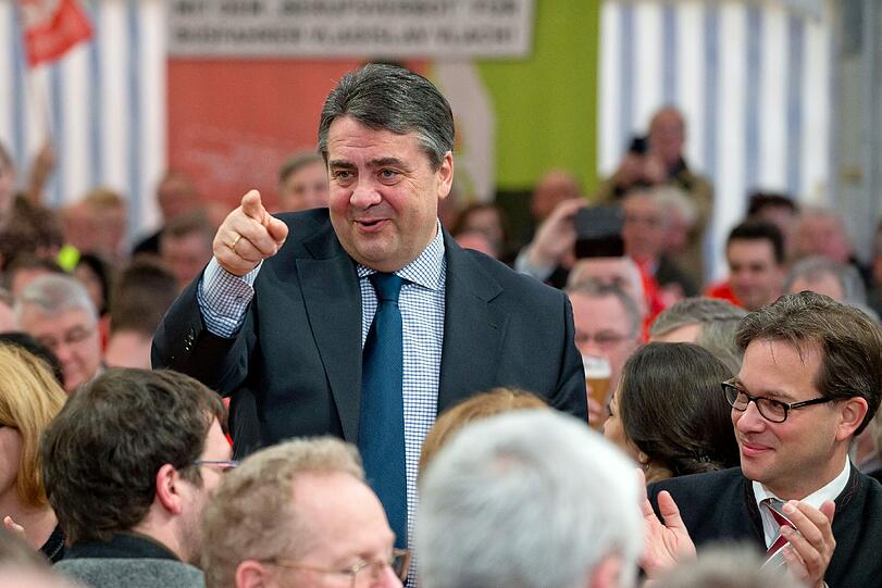 SPD-Chef Sigmar Gabriel Meinung zum selben Thema ist naturgemäß etwas anders: «Der Strauß ist der letzte, den ich mir für meine Kinder als Vorbild vorstelle.»