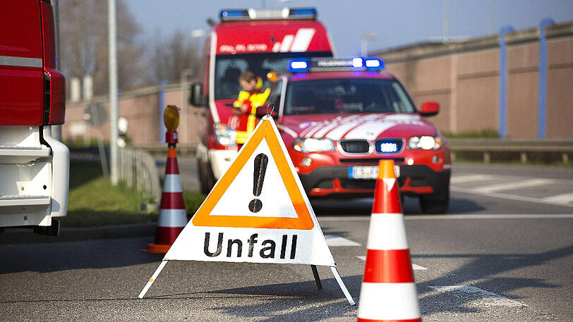Insgesamt sechs Schwerverletzte gab es bei einer Massenkarambolage auf der A3.