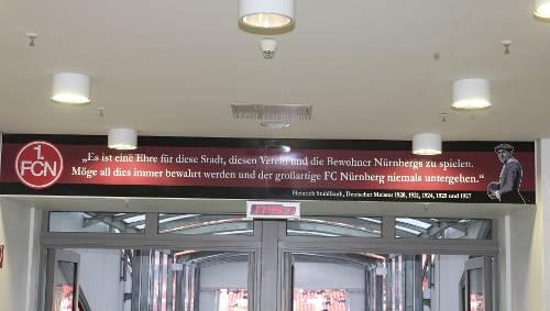 Motivation ist alles: Der Stuhlfauth-Spruch ziert nun den Kabinengang beim Club - und wirkt! Motivation ist alles: Der Stuhlfauth-Spruch ziert nun den Kabinengang beim Club - und wirkt!