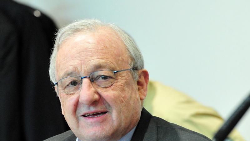 Der frühere Waffenlobbyist Karlheinz Schreiber muss für acht Jahre ins Gefängnis Der frühere Waffenlobbyist Karlheinz Schreiber muss für acht Jahre ins Gefängnis