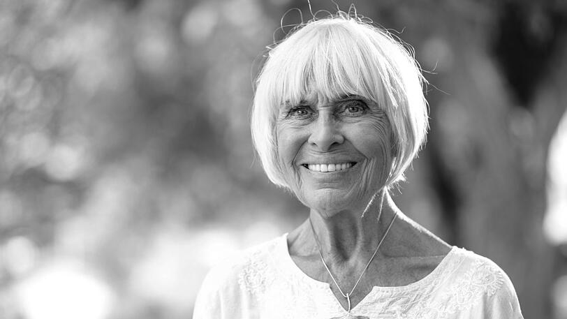 Barbara Rütting war eine deutsche Schauspielerin, Autorin und Politikerin. Sie starb am 28. März im Alter von 92 Jahren in einer Klinik im Spessart.