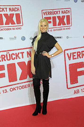 Model Franziska Mennicke bei der Premiere des Films "Verrückt nach Fixi" im Mathäser-Kino in München.