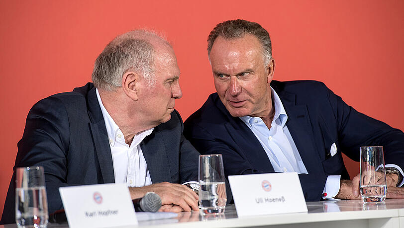 Seit über einem Jahr auf der Suche nach einem neuen Sportdirektor: die Bayern-Bosse Uli Hoeneß (l.) und Karl-Heinz Rummenigge. Seit über einem Jahr auf der Suche nach einem neuen Sportdirektor: die Bayern-Bosse Uli Hoeneß (l.) und Karl-Heinz Rummenigge.