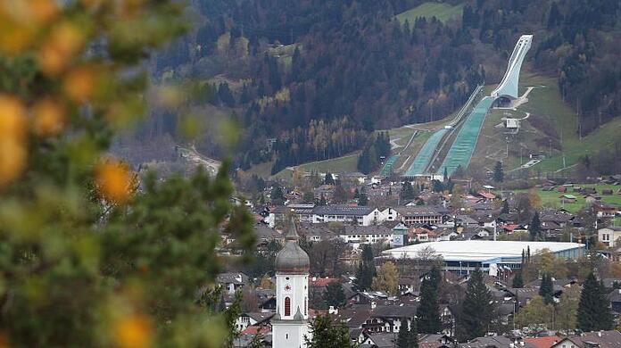 Blick auf Garmisch-Partenkirchen in Oberbayern.